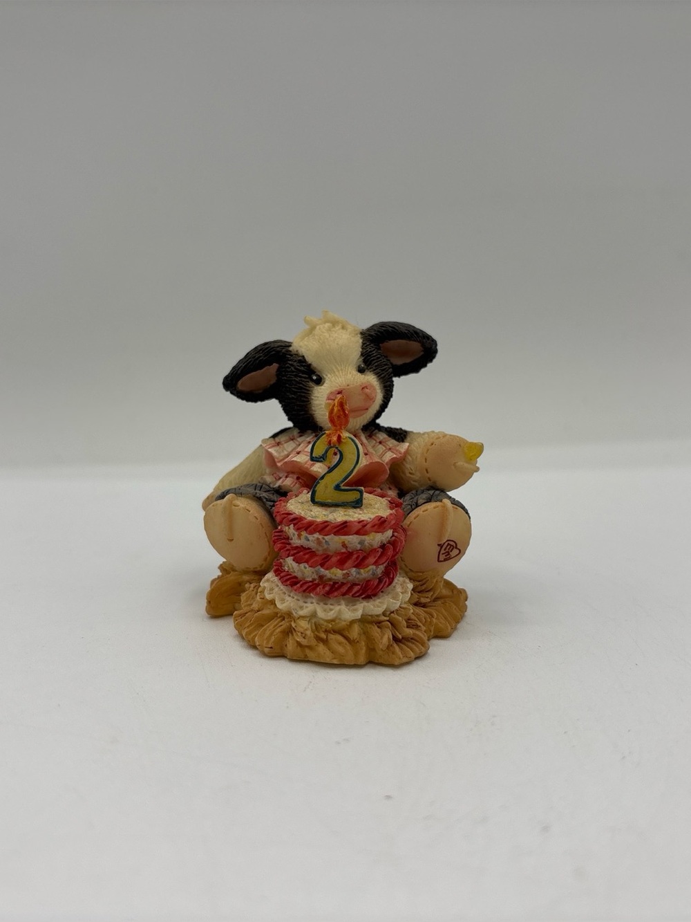 Mary’s Moo Moo 1997 Vintage Not So Terri-bull Two 319139 Cake Age Two Figurine